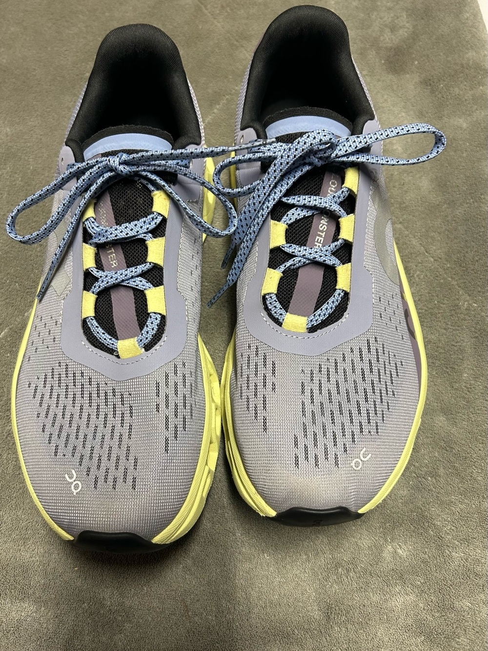 On Cloud Monster Women's 9.5 Nimbus/Hay Running Shoes